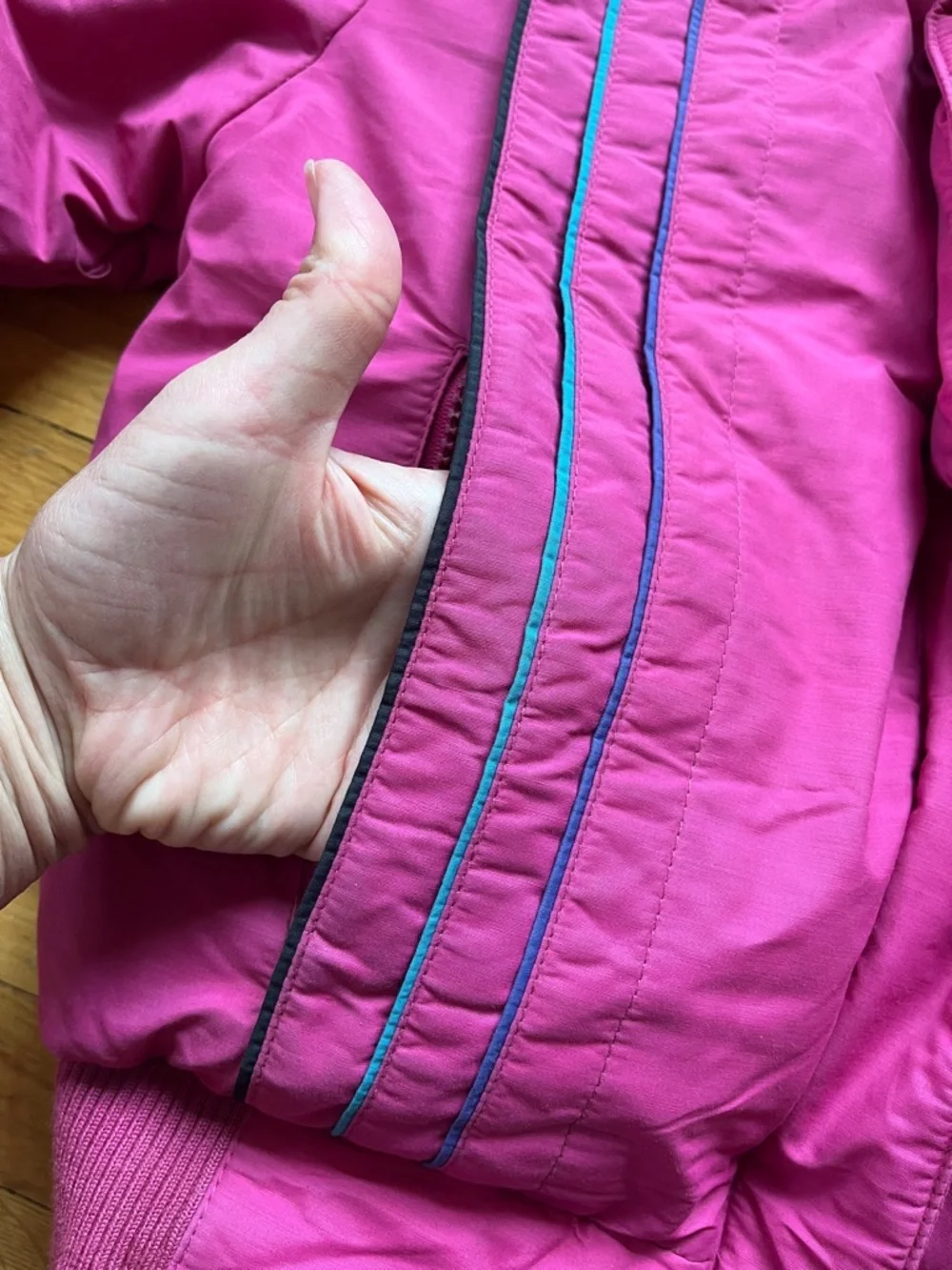Vintage 80s retro duck down ski jacket bubble coat pink cropped M mountain goat